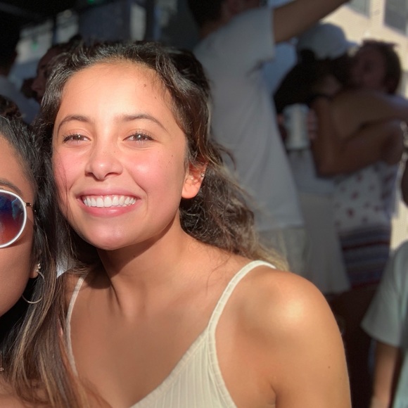 Rachel Aragona - Poshmark Profile Picture of Rachel Aragona (@rachelaragona) on Poshmark