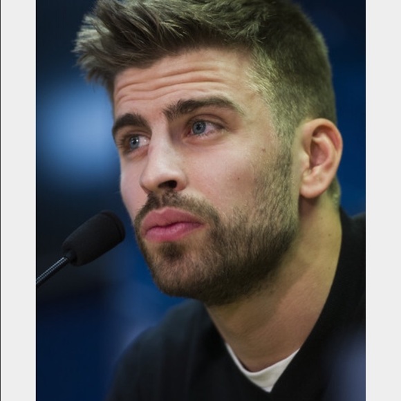 Profile Picture of Danny Lockey (@danielloki) on Poshmark