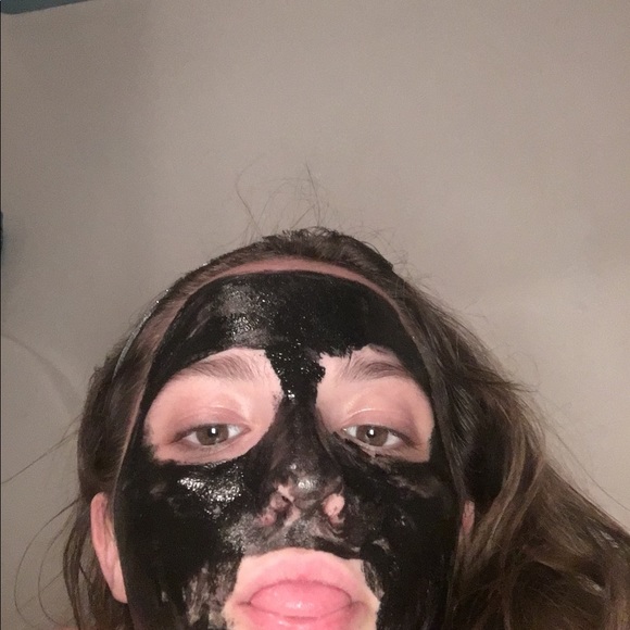 Profile Picture of Meredith grace Finkbeiner (@meredithgracef) on Poshmark