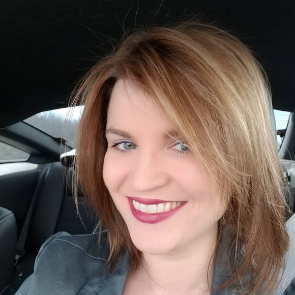 Profile Picture of Christy Dunagin (@christydunagin) on Poshmark
