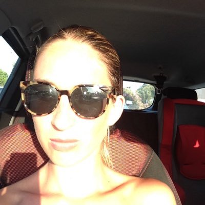 Profile Picture of Caroline Robin (@CaroChilton) on Twitter