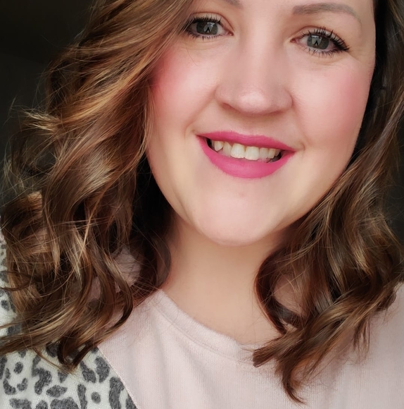 Profile Picture of Rachel Bletzacker (@rcbletz22) on Poshmark