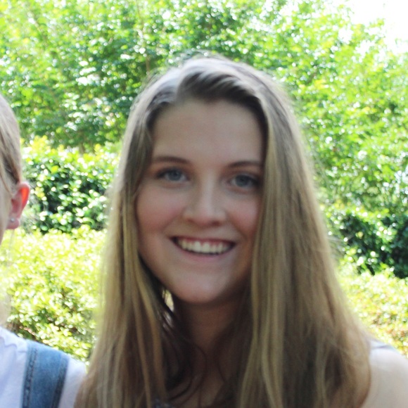 Katie Reenan - Poshmark Profile Picture of Katie Reenan (@katiereenan) on Poshmark