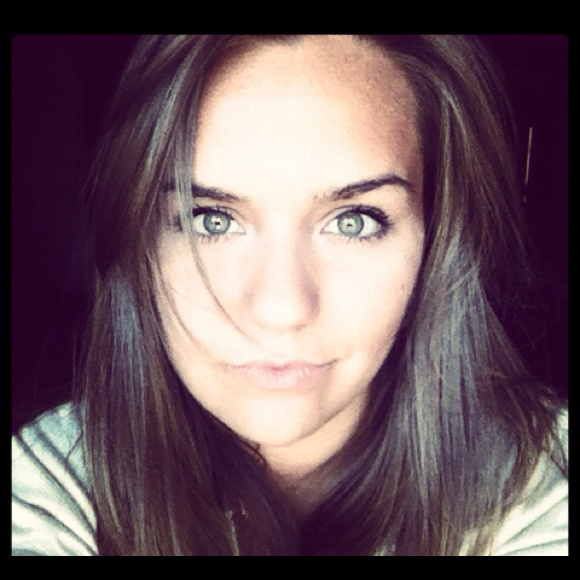 Profile Picture of Rita Rud (@ritarud1120) on Poshmark