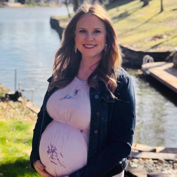 Profile Picture of Stephanie Scribner (@stephkay22) on Poshmark