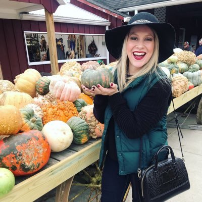 Profile Picture of Amanda Loren (@amandalorennyc) on Twitter