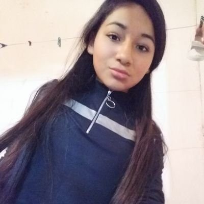 Profile Picture of Alexandra Zamarron (@AlexandraZama12) on Twitter