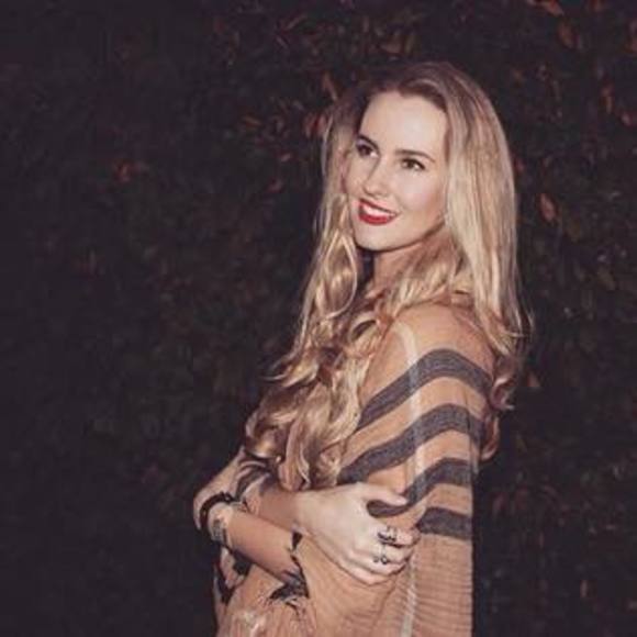 Profile Picture of Haley Sheetz (@haleyjaynes) on Poshmark
