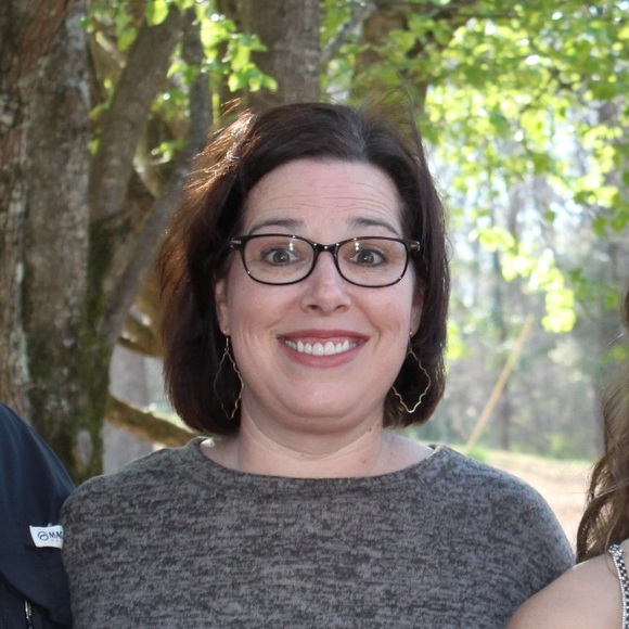 Profile Picture of Shea Bishop (@sheabug5) on Poshmark