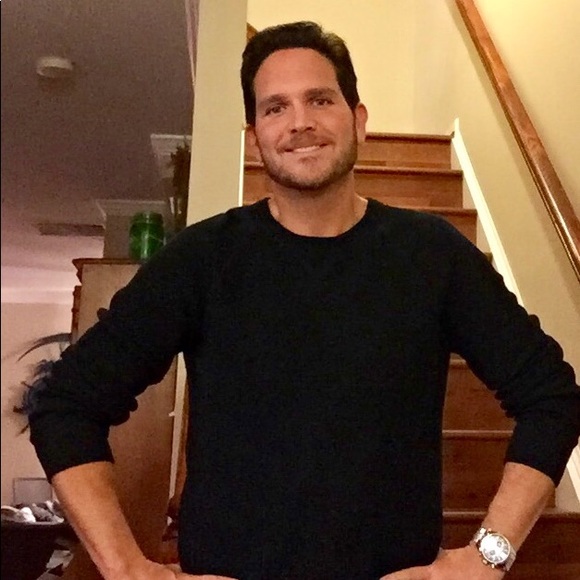 Profile Picture of Jeremy Shields (@jshields001) on Poshmark
