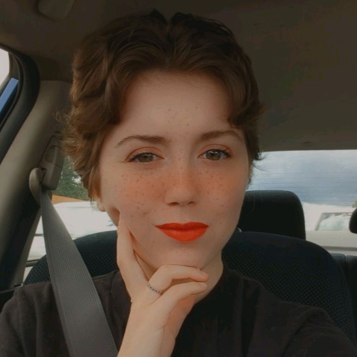 Profile Picture of Lauren Stanton (@dorkobella) on Tiktok