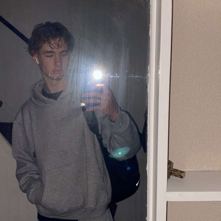 Profile Picture of Robin (@robinjesse06) on Tiktok