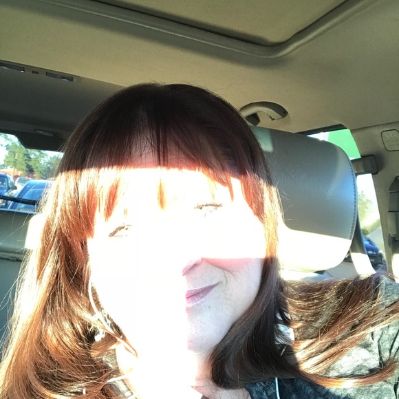 Profile Picture of Crystie Marlette (@crystie42) on Poshmark