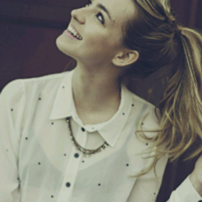 Profile Picture of Julia Lind (@julialind2002) on Twitter