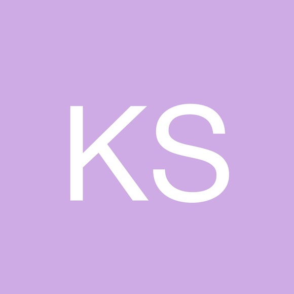 Profile Picture of Krystal Schmelig (@kdsnyder1216) on Poshmark