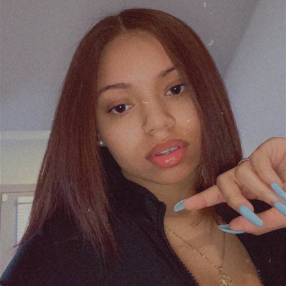 Profile Picture of Jaliyah Mcclarence (@shardeen_) on Poshmark