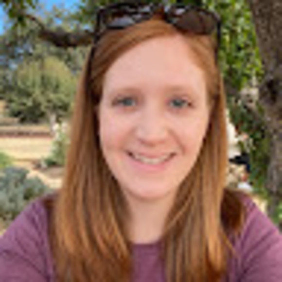 Profile Picture of Kristen Kafka (@kekafka7) on Poshmark