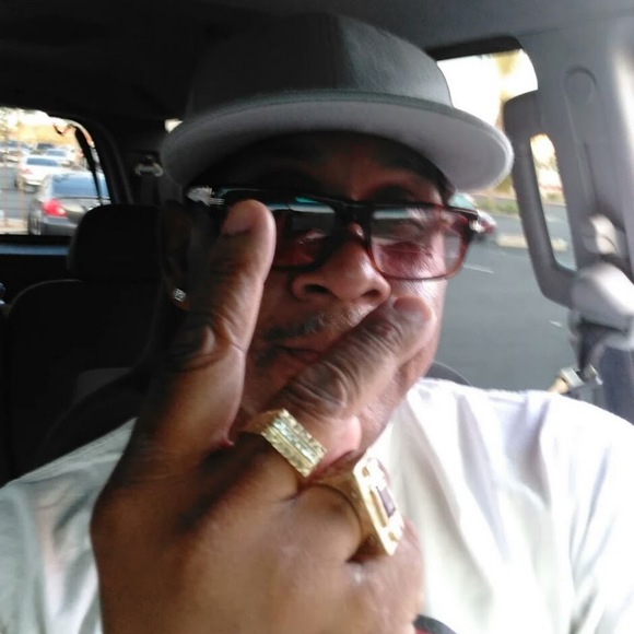 Profile Picture of Jorge Jorge (@jorge_jorge) on Poshmark