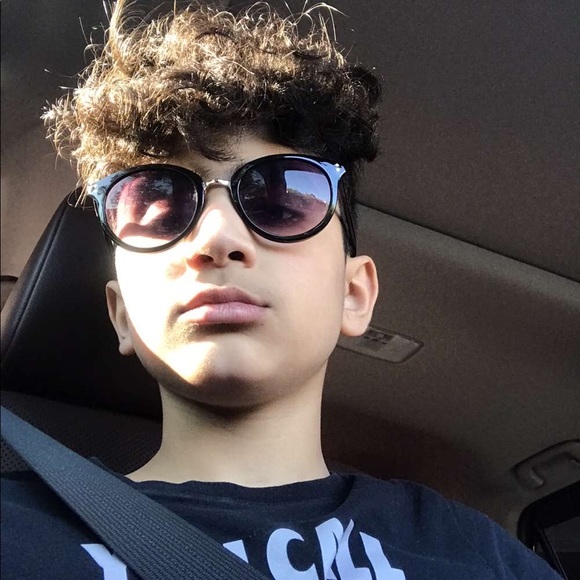 Profile Picture of Daniel Pena (@danielpena929) on Poshmark