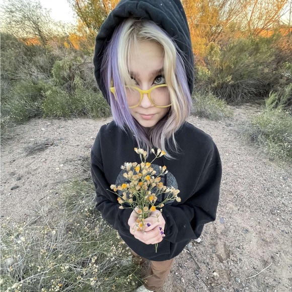 Profile Picture of Julia Norden (@julianorden) on Poshmark