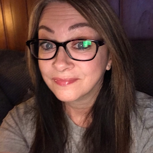 Profile Picture of Candace Page (@cspage2003) on Poshmark