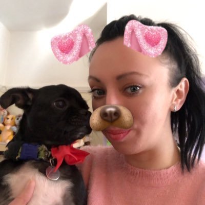 Profile Picture of Carla Downs (@Cazzz87) on Twitter