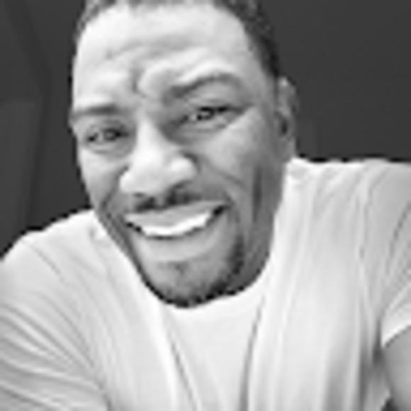 Profile Picture of Eric Demary (@edemary04) on Poshmark