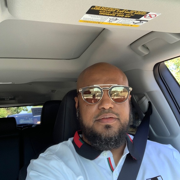 Profile Picture of Adnan Al-oudi (@aloudiaa) on Poshmark