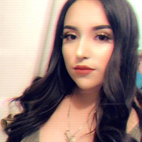 Profile Picture of Ana Olvera (@anaolvera01) on Poshmark