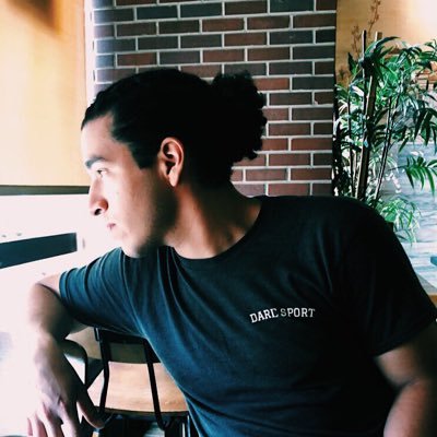 Profile Picture of Lt. Dan (@danny_andr3s) on Twitter