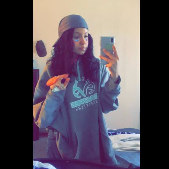 Profile Picture of Emily Polet (@poletg2005) on Poshmark