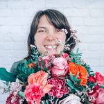Profile Picture of Laura Fuentes🌱Coach Bienestar (@esencialesdelaura) on Instagram