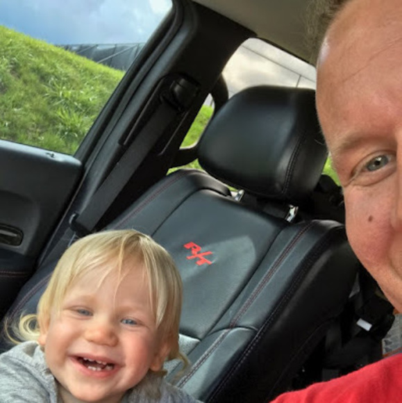 Profile Picture of Joshua Rayburn (@joshua_rayburn) on Poshmark