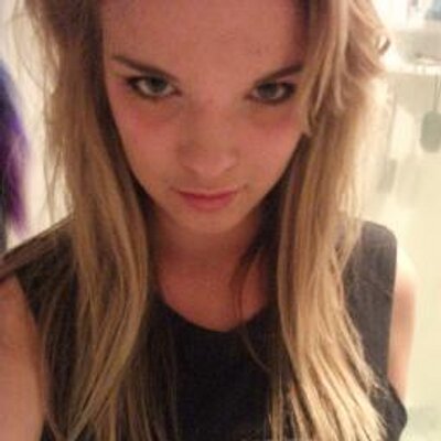 Profile Picture of Rachel Schell (@Toxicon_meow) on Twitter