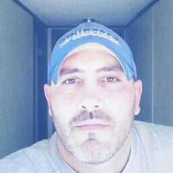 Profile Picture of Scott Mcintosh (@scott_mcintosh) on Poshmark