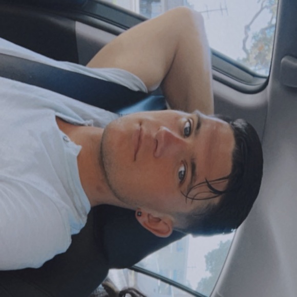 Andrew Davila - Poshmark Profile Picture of Andrew Davila (@andrewdavila97) on Poshmark