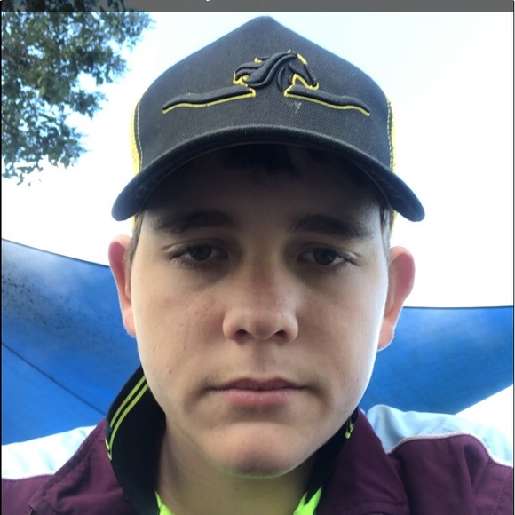 Profile Picture of Wayne Gemmell (@waynegemmell) on Poshmark