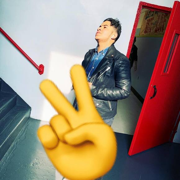 Profile Picture of Huzaifah Mubarez (@huzai) on Poshmark