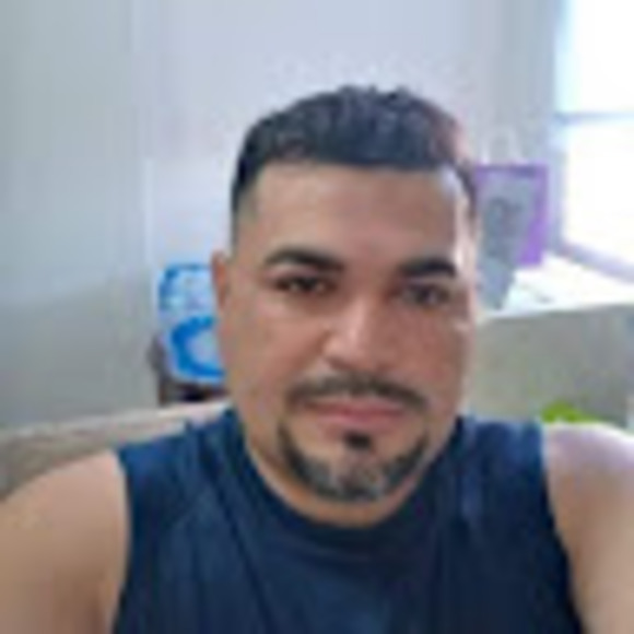 Profile Picture of David Perdomo (@davidperdomo657) on Poshmark