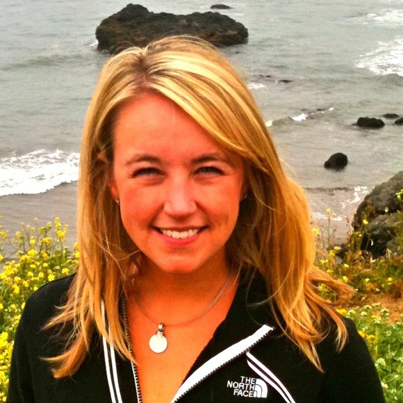 Profile Picture of Hillary Dunbar (@hedunbar1215) on Poshmark