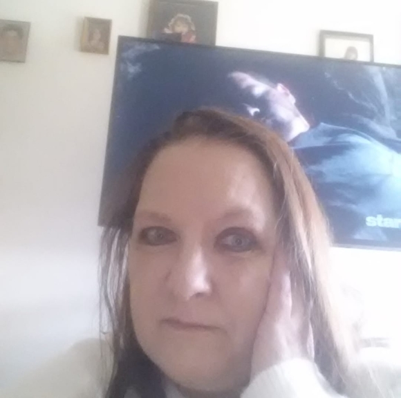 Profile Picture of Michelle Fichter (@billpayer2) on Poshmark