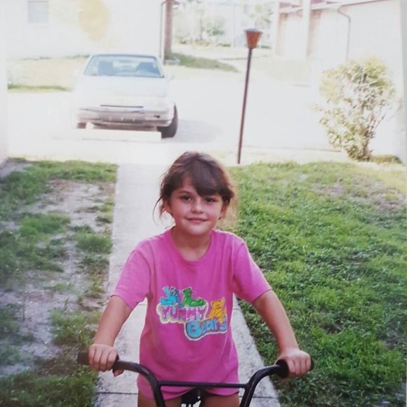 Profile Picture of Saranda Ismajli (@sarah1214) on Poshmark