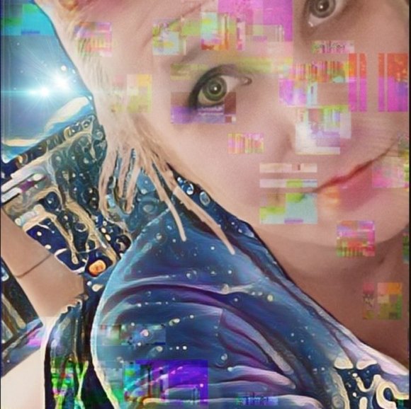 Profile Picture of Emma James (@missemmylou) on Poshmark