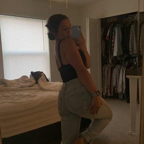 Profile Picture of Skylar Dhimitri (@skylar_dhimitri) on Poshmark