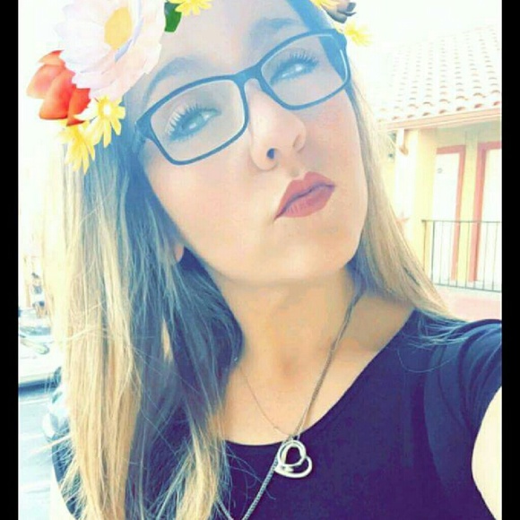 Profile Picture of Jamie Hidalgo (@lawedaa) on Poshmark