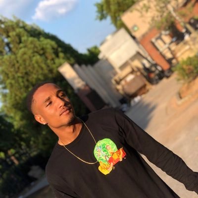 Profile Picture of James (@jshow_23) on Twitter