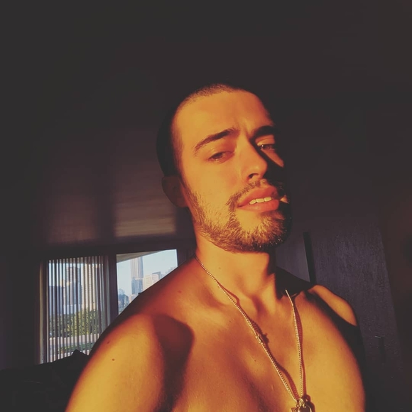 Profile Picture of Juan Farfan (@tionegro100) on Poshmark