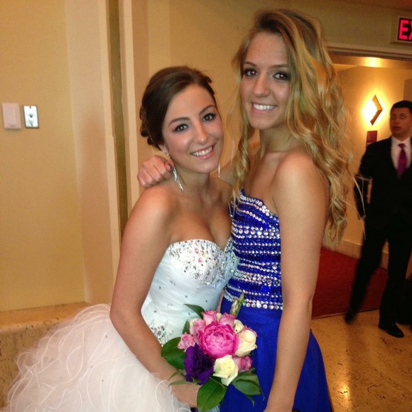 Profile Picture of Eva Rodriguez (@eva_noemi123) on Poshmark