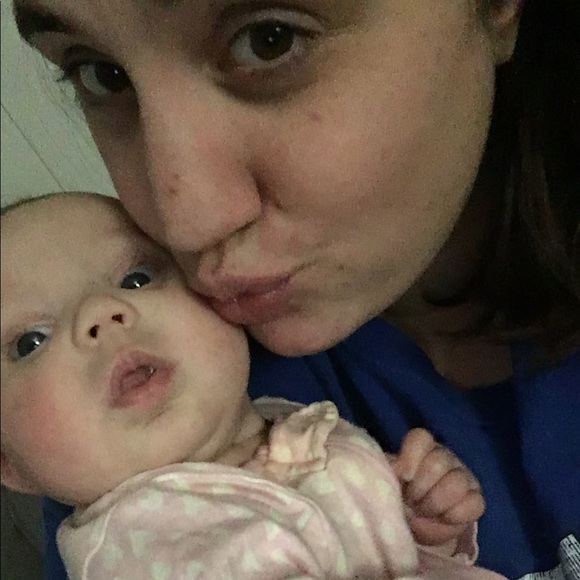 Profile Picture of Jessica Kinser (@jessicax99434) on Poshmark