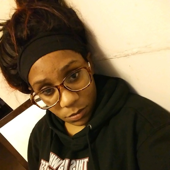Profile Picture of Joslyn Darden (@jah00) on Poshmark